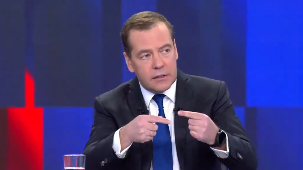 Медведев указал на вмешательство Twitter во внутренние дела России