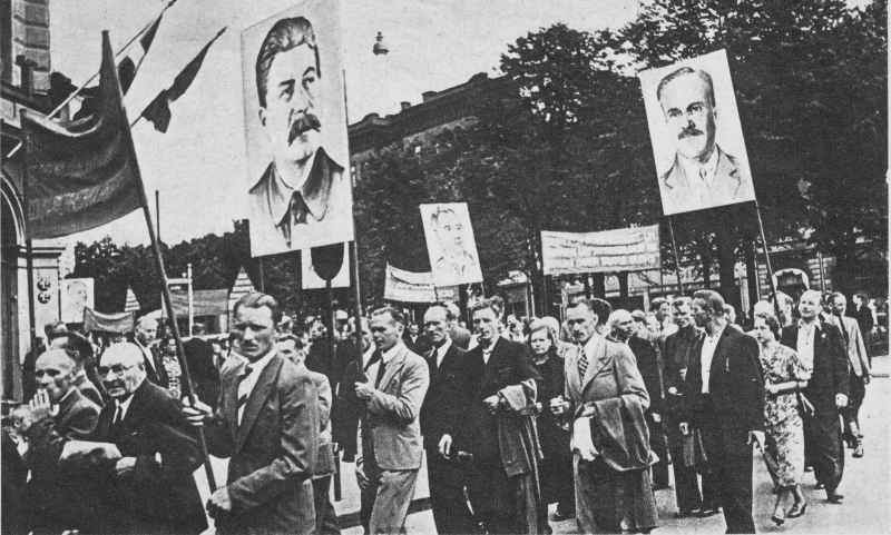 Почему Прибалтика в 1940 г. не сопротивлялась СССР?