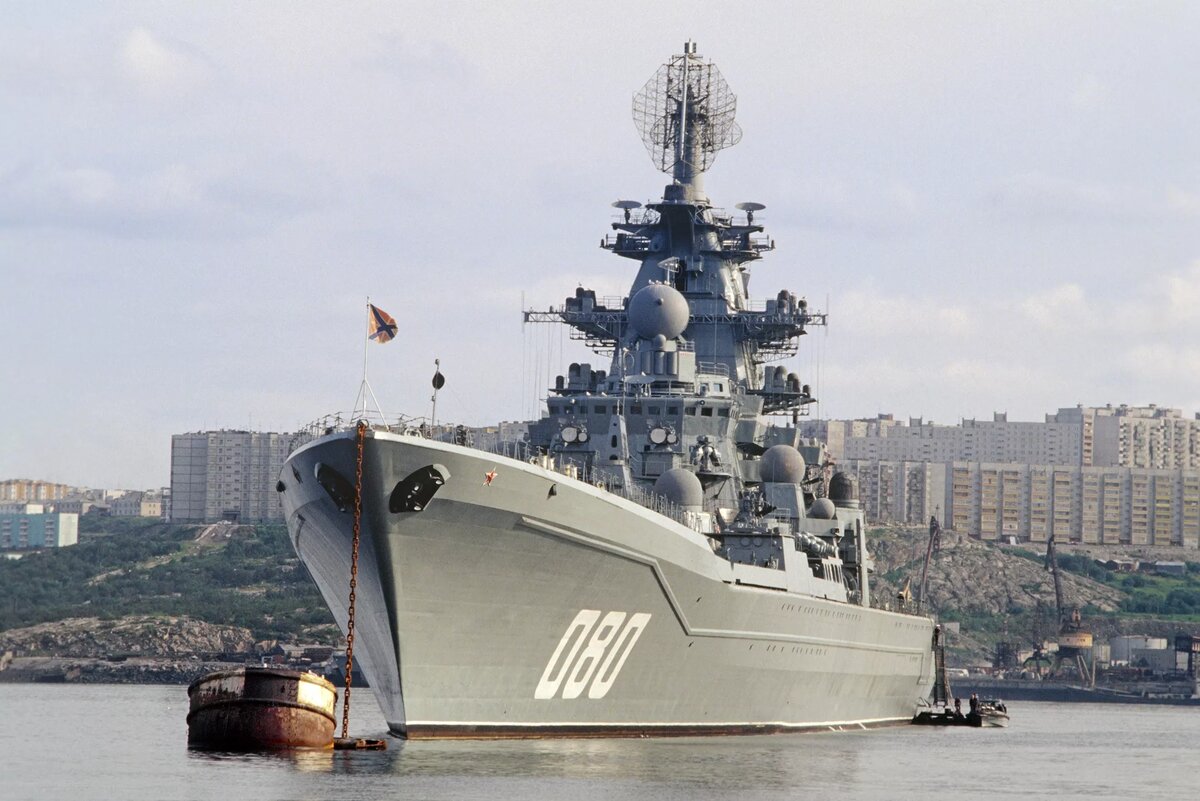 Тяжёлый атомный ракетный крейсер «Адмирал Нахимов».