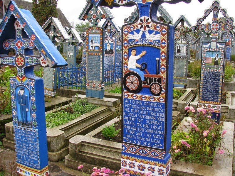 Черный юмор на румынском кладбище кладбище,надгробие,Румыния,юмор