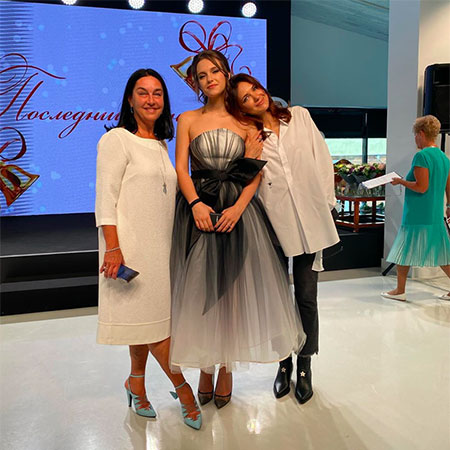 Екатерина Климова воссоединилась с бывшим мужем на выпускном дочери Екатерина Климова воссоединилась с бывшим мужем на выпускном дочери Дети,Дети знаменитостей