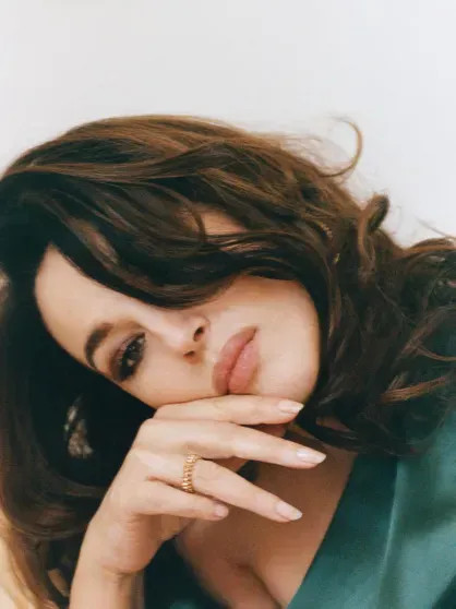 61-летняя Моника Беллуччи снялась для китайского глянца БеллуччиМоника, Беллуччи, Моника, недавно, платье, актёра, актриса, Венсаном, поддерживают, отношения, супругов, нынешней, маленького, возлюбленной, бывших, Леони, Нарой, Баптистой, которая, дочери