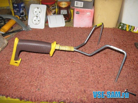 Делаем рогатку для прикорма Делаем рогатку для прикорма самоделкин