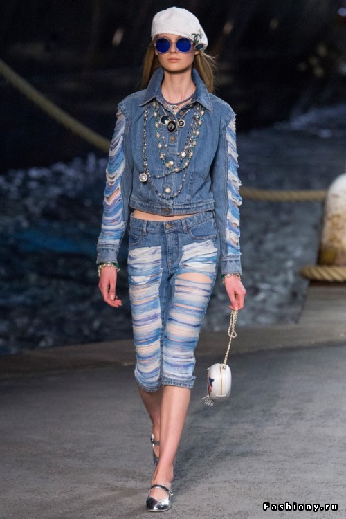 Chanel 2019 круизная коллекция Chanel 2019 круизная коллекция