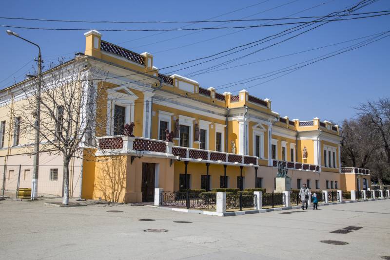 Крымские впечатления. Равнодушная серость бытия Крымские впечатления. Равнодушная серость бытия россия