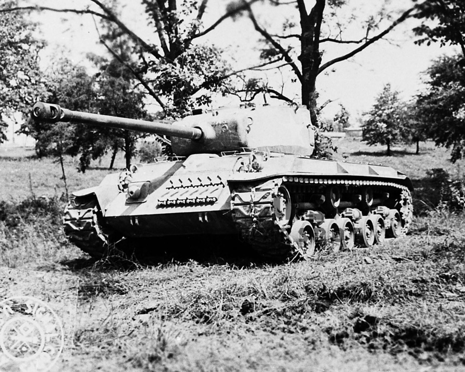 ​Один из Medium Tank T23, переделанных под подвеску HVSS - Электротанк по-американски | Warspot.ru