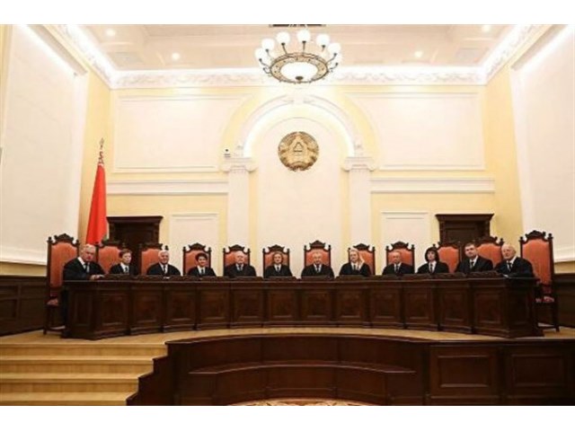 Белоруссия идет на поправки. Что поменяют в Конституции республики геополитика