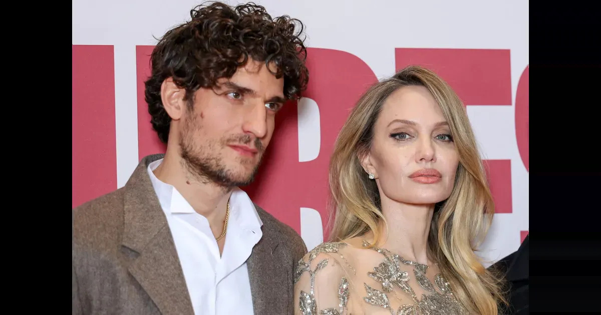 "Одна с момента развода с Брэдом Питтом". Анджелина Джоли не встречается с Луи Гаррелем