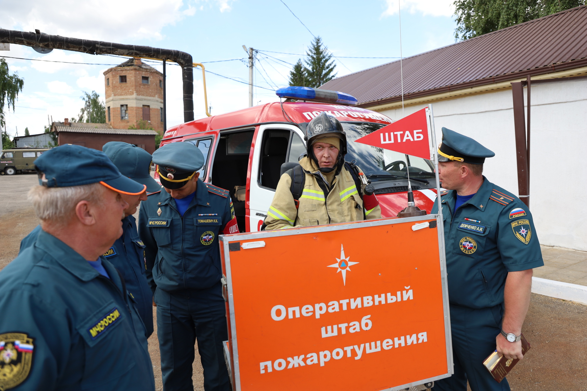Огнеборцы МЧС России тренировались ликвидировать возгорания на объектах с массовым пребыванием людей