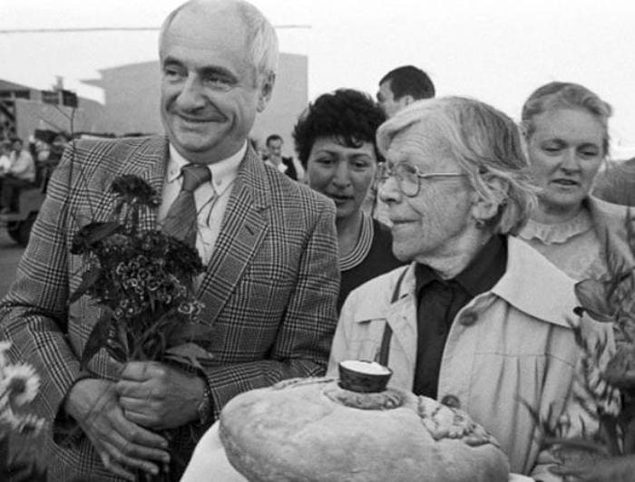 Горячее сердце: Что связывало Татьяну Пельтцер с Александром Абдуловым и Марком Захаровым Пельтцер, Татьяна, Абдулов, после, очень, Сатиры, актриса, Захаров, говорила, только, Захаровым, Марком, фильме, фильма, Однажды, жизнь, «Ленком», сердце, актрисы, Абдуловым