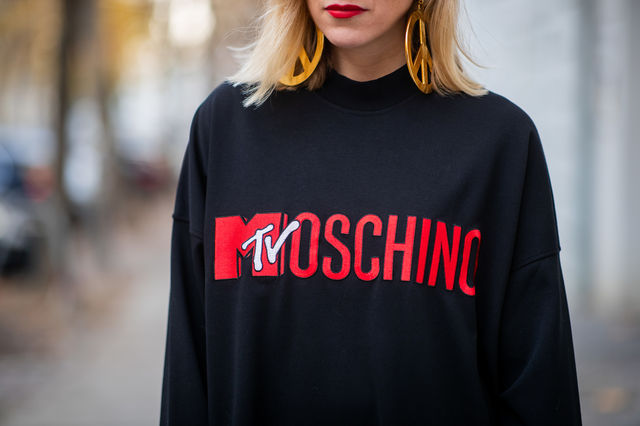 Бренд Moschino обвиняют в расизме