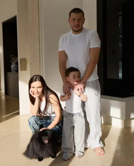 Ольга Серябкина показала новые фото с мужем и сыном в честь дня рождения Серябкина, мужем, сыномОльга, который, Начкебией, Серебро, Ольга, сыномНапомним, концертным, вскоре, встречаться, начали, Начкебия, сразу, возникли, отношения, романтические, директором, СерябкинойОльга, вышла