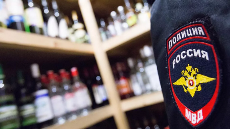 Жителей Кубани осудили за производство поддельного алкоголя на 26 млн рублей