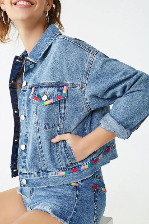 15 забавных идей украшения джинсовых курток Джинсовая, своему, некоторые, множество, преоражений, Вариантов, креативную, уникальную , превратить, вкусу, оформить, куртка, можно, всегда, девушки, каждой, который, гардероба, предмет, прекрасный