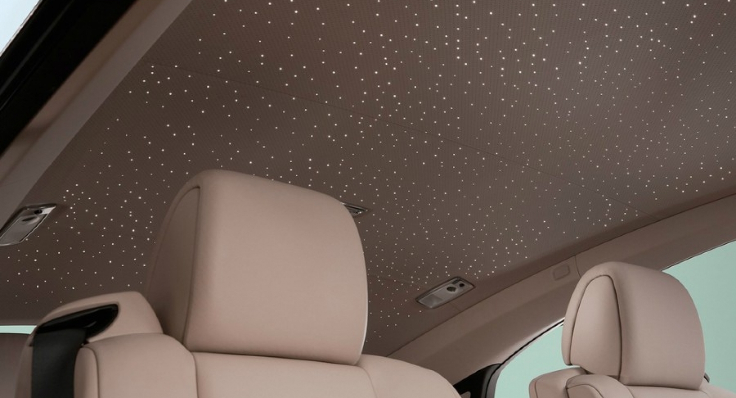 Дайджест: Aurus в ОАЭ, судьба завода Toyota в РФ и новинки от Suzuki