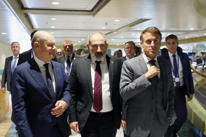 Армения: антироссийский разворот Пашиняна, или В ожидании западного чуда