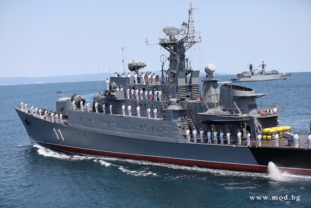 Россия отогнала НАТОвский корабль «братушек», прибывших на учения «Си Бриз»