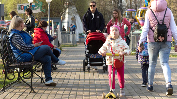 "Ювеналка наступает": Защитит ли русские семьи закон семи сенаторов