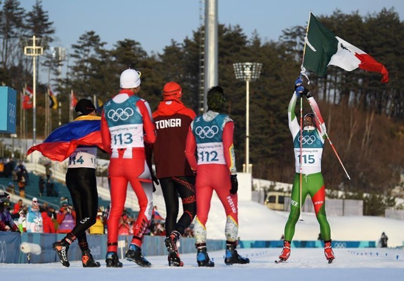 Мадрасо заканочил 15 километров свободным стилем с флагом в руках Герман Мадрасо, Пхенчхан, история, лыжник, мексика, олимпиада, спорт