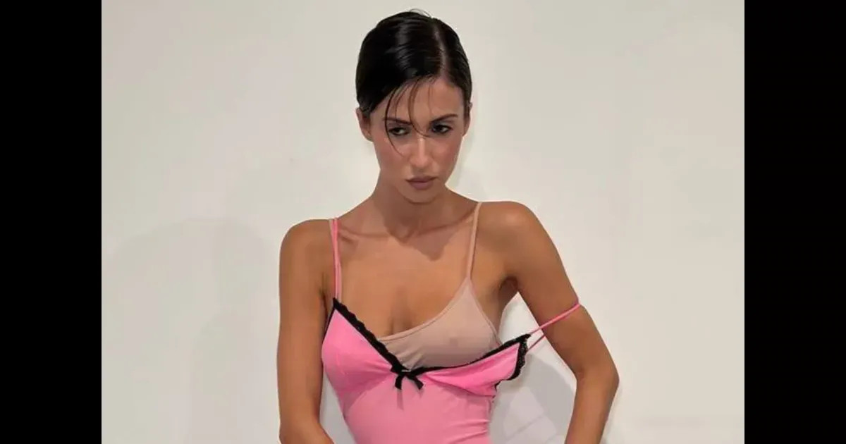 Анджелина Цензори устроила перезагрузку, повторив дерзкие образы сестры Бьянки