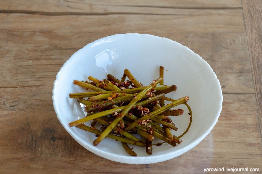 Кимчи из чесночных стрелок