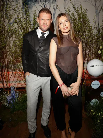 Марина Александрова, Юлия Снигирь (в 