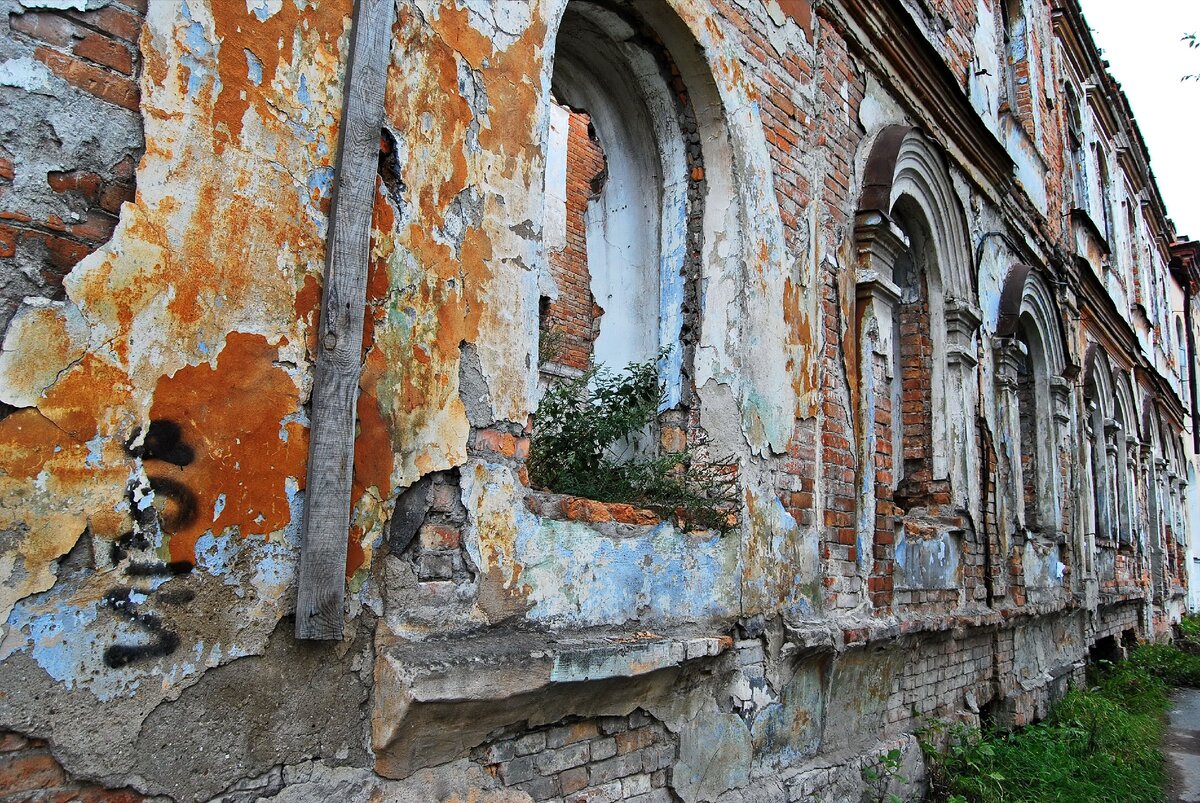 Почему одни старинные дома даже немцы не могли взорвать. А другие рассыпаются на глазах? Почему одни старинные дома даже немцы не могли взорвать. А другие рассыпаются на глазах? ремонт и строительство
