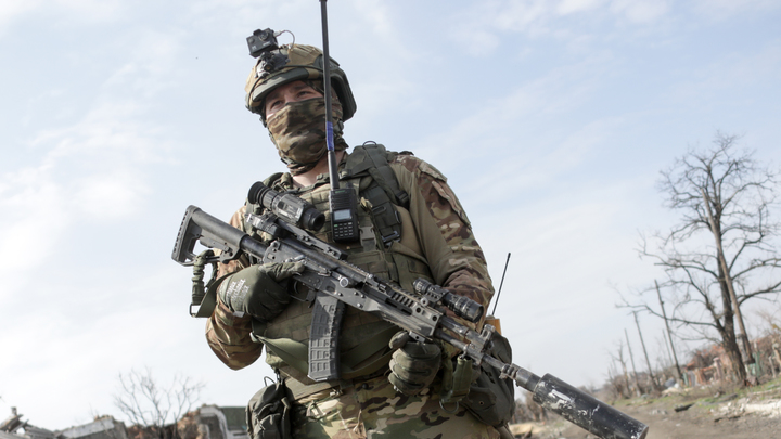 "ФИШЕЧКА" ПРОТИВ РУССКИХ ГЕНЕРАЛОВ. КТО И КАК ПОДСТАВЛЯЕТ ГЕРОЕВ СВО?