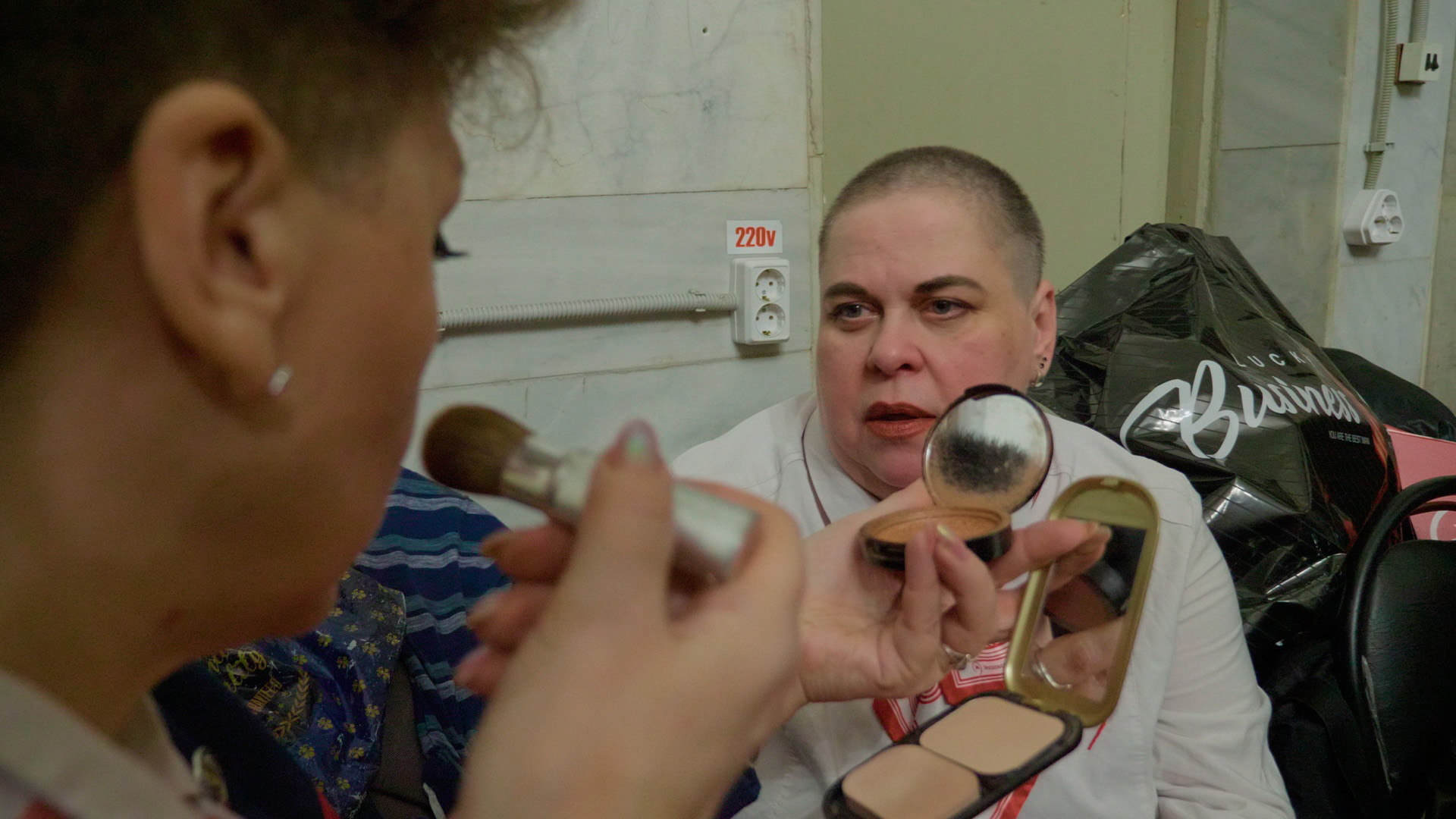 Кадр из фильма «Двери закрываются»