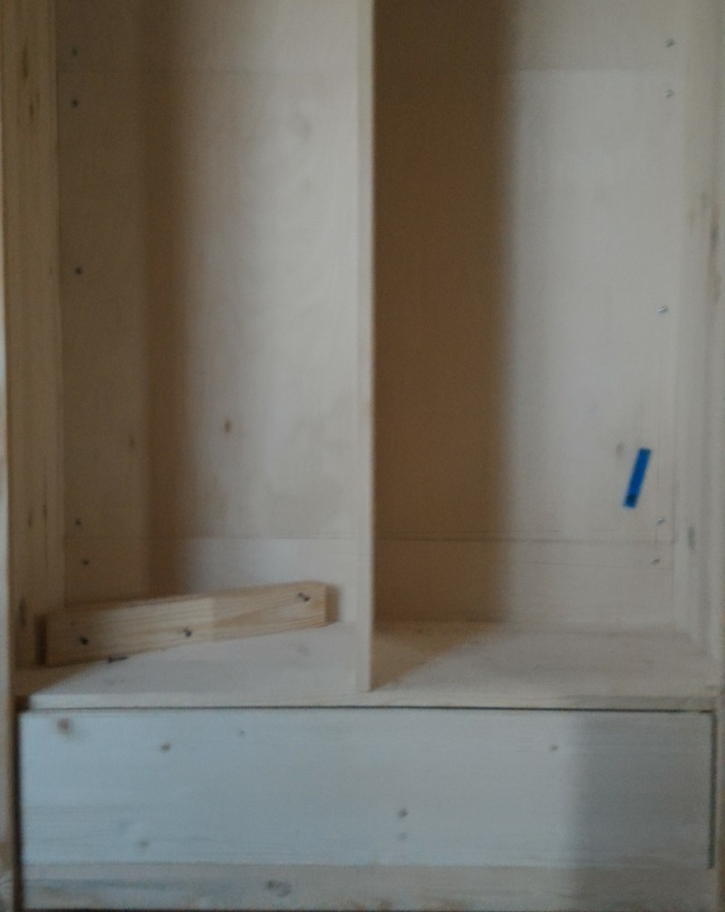 Самодельный шкаф из пенопласта