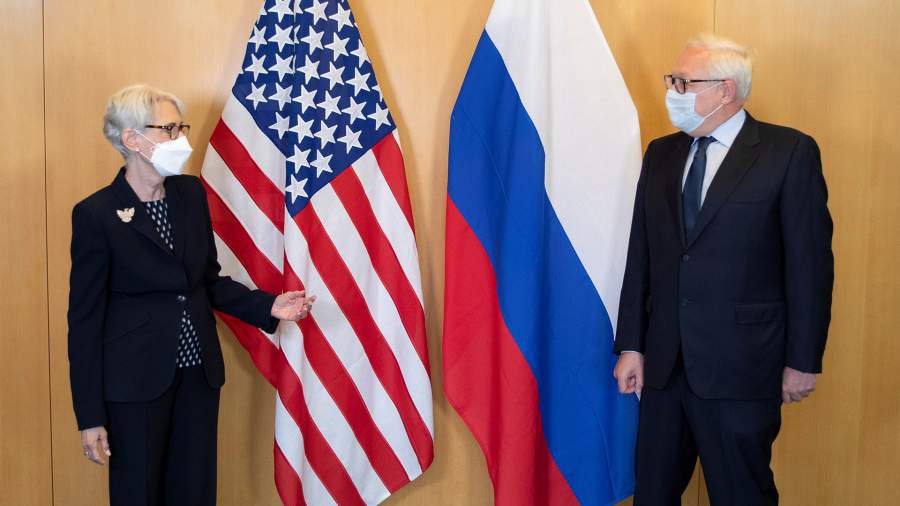 Антонов заявил об ужесточении работы российских дипломатов в США