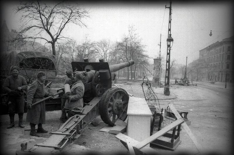75 лет назад советские войска взяли штурмом Будапешт 75 лет назад советские войска взяли штурмом Будапешт войска, Будапешта, Венгрии, фронта, города, Будапешт, Будапеште, противника, группировки, окружения, Советские, операции, войск, Украинского, армии, вермахта, наступление, венгерские, декабря, правительство