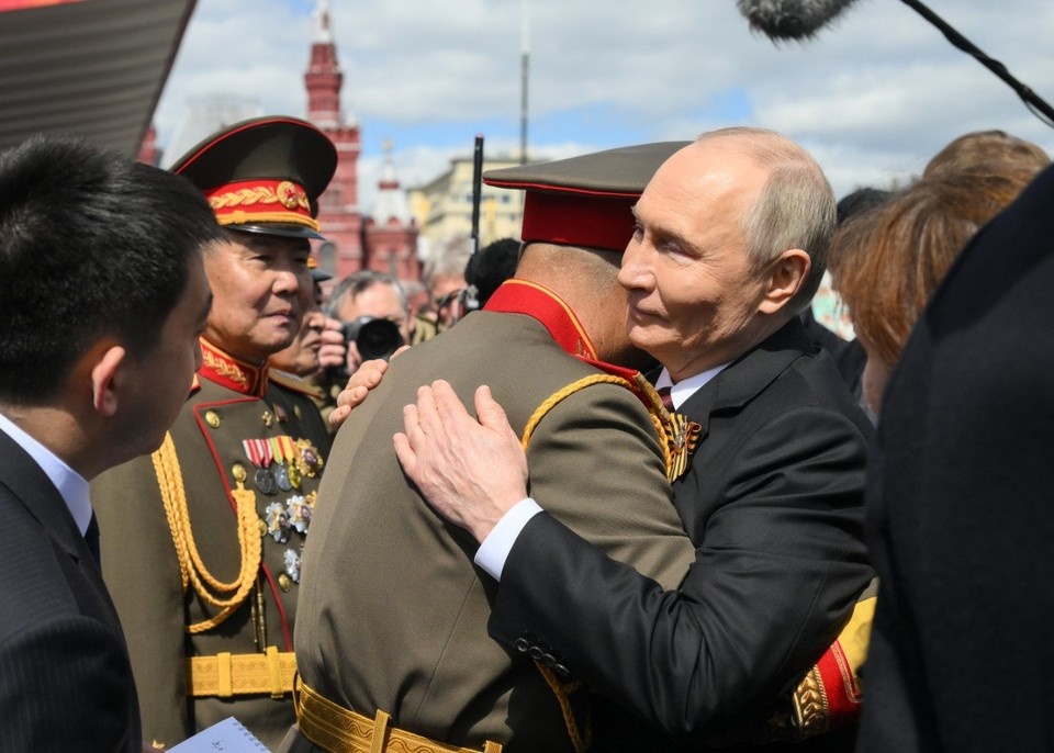 Владимир Путин уделил время офицеру армии КНДР Минобороны РФ