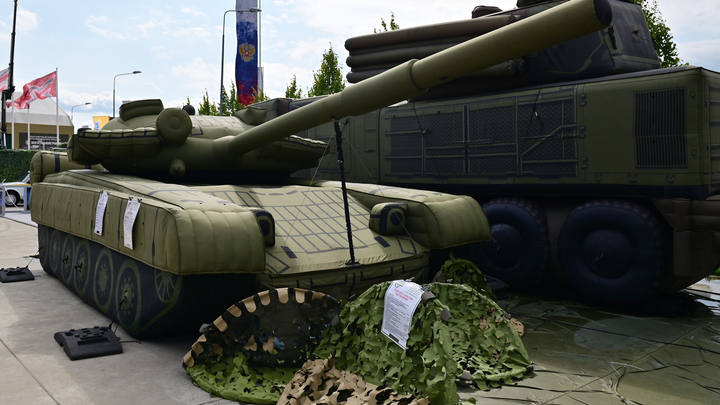 Коммерсант: фигурантов дела о надувных танках для армии России могут оправдать