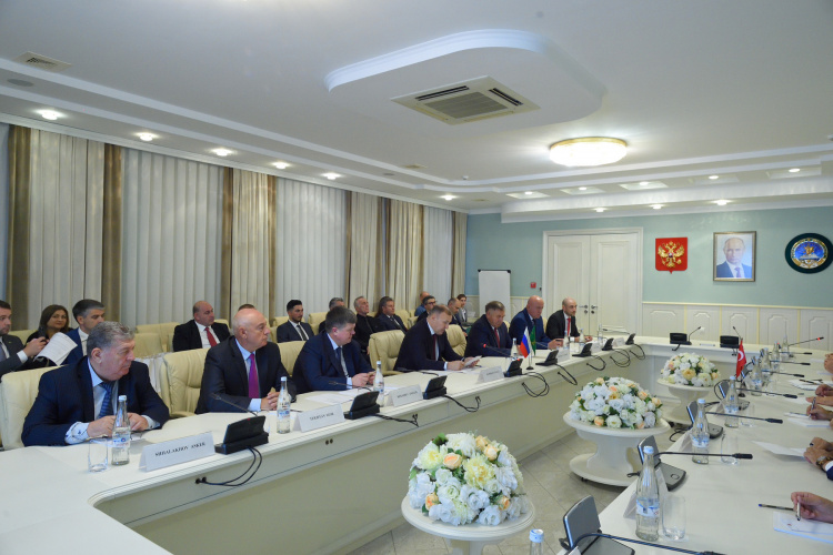Глава Адыгеи встретился с турецкими депутатами и кавказскими предпринимателями