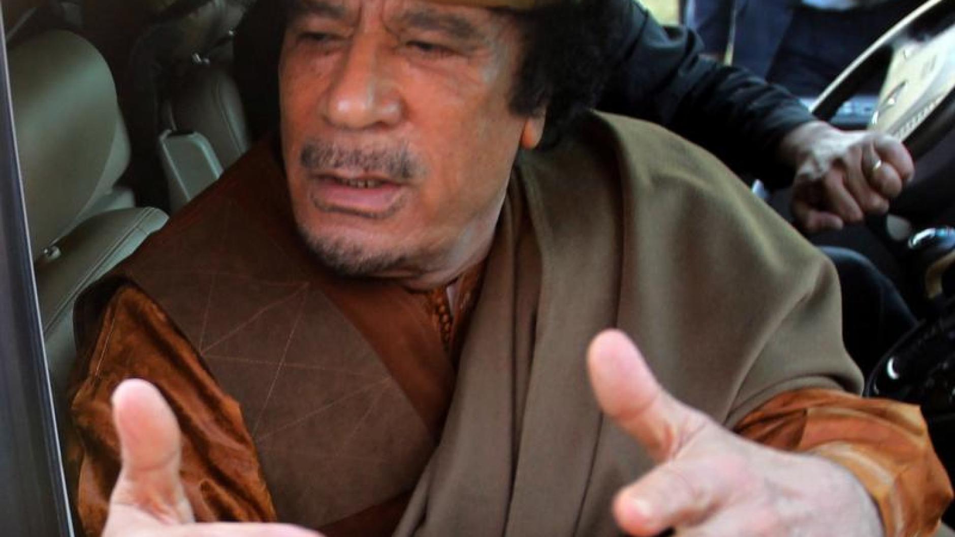 Как Каддафи перед смертью взывал к России