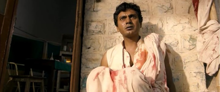 Главную роль в фильме о Дашратхе Манджхи сыграл известный индийский актер Навазуддин Сиддик. Герой этого байопика также переживает смерть любимой и совершает подвиг в ее память.