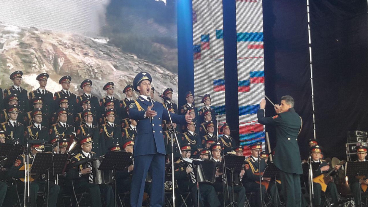 Ансамбль ВДВ показал новую программу на фестивале «Спасская башня» Армия