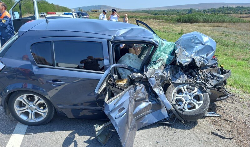 Четыре женщины пострадали в аварии с иномарками на Ставрополье