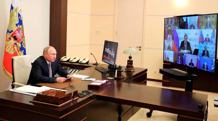 «Сравнивают чуть ли не с мюнхенской речью»: в Кремле расшифровали выступление Путина на форуме