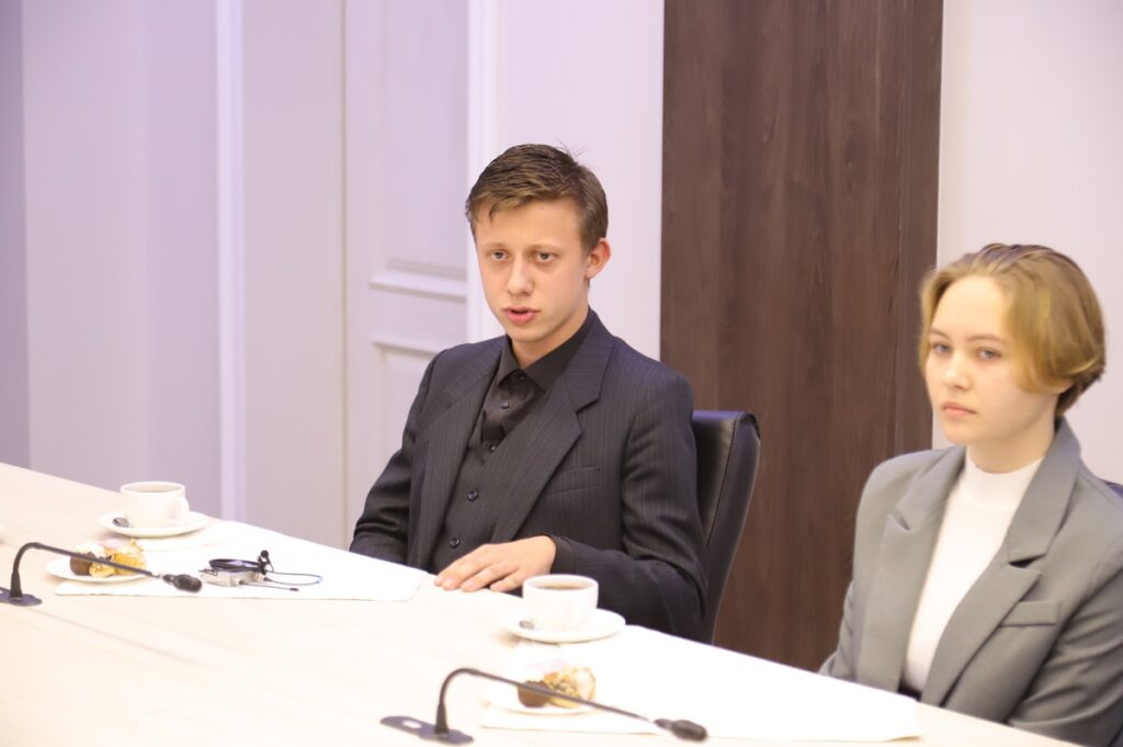 Рязанский губернатор встретился с победителями и призёрами чемпионата «Молодые профессионалы-2022»