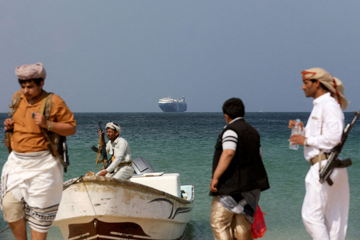 Аль-Машат: США продолжили хуситам остановить атаки на суда в Красном море