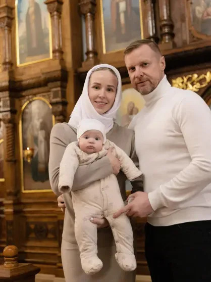 Вячеслав Малафеев и Ангелина Шкатова впервые вместе на публике после рождения сына