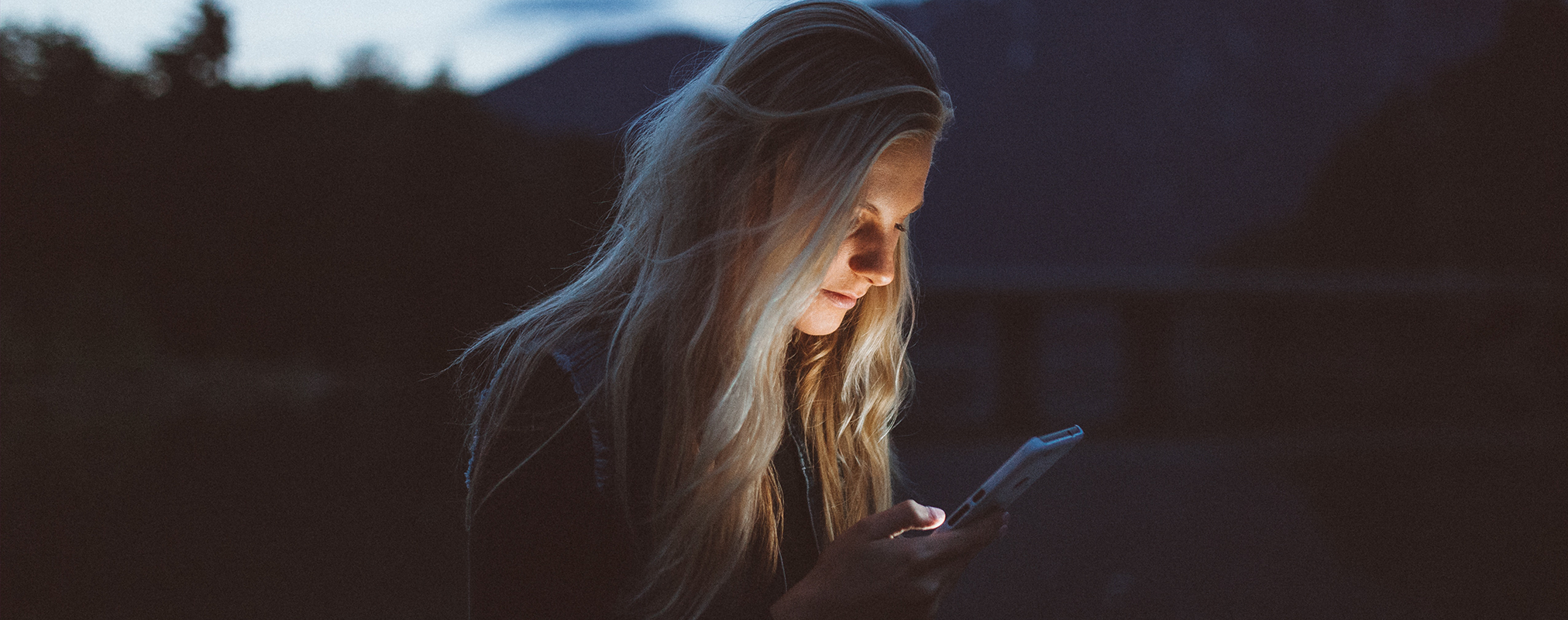 Откровенные фото подростка в интернете: что делать учителям, родителям и ребенку