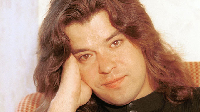 Moscow. Russia. Pop singer Yevgeny Belousov. Photo ITAR-TASS / Tatyana Kuzmina &Igrave;&icirc;&ntilde;&ecirc;&acirc;&agrave;. &Iuml;&aring;&acirc;&aring;&ouml; &Aring;&acirc;&atilde;&aring;&iacute;&egrave;&eacute; &Aacute;&aring;&euml;&icirc;&oacute;&ntilde;&icirc;&acirc;. &Ocirc;&icirc;&ograve;&icirc; &Ograve;&agrave;&ograve;&uuml;&yuml;&iacute;&ucirc; &Ecirc;&oacute;&ccedil;&uuml;&igrave;&egrave;&iacute;&icirc;&eacute; /&Egrave;&Ograve;&Agrave;&ETH;-&Ograve;&Agrave;&Ntilde;&Ntilde;/