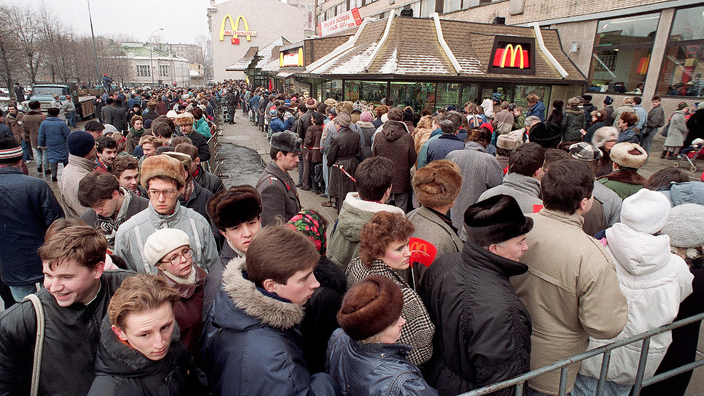 30 лет Макдоналдсу в России самый, открытия, января, Москве, большой, заказов, момент, Пушкинской, ресторан, площади, рестораны, McDonald&039s, первого, летом, открылся, ресторане, производится, «Макдоналдс», Обычно, 10—15