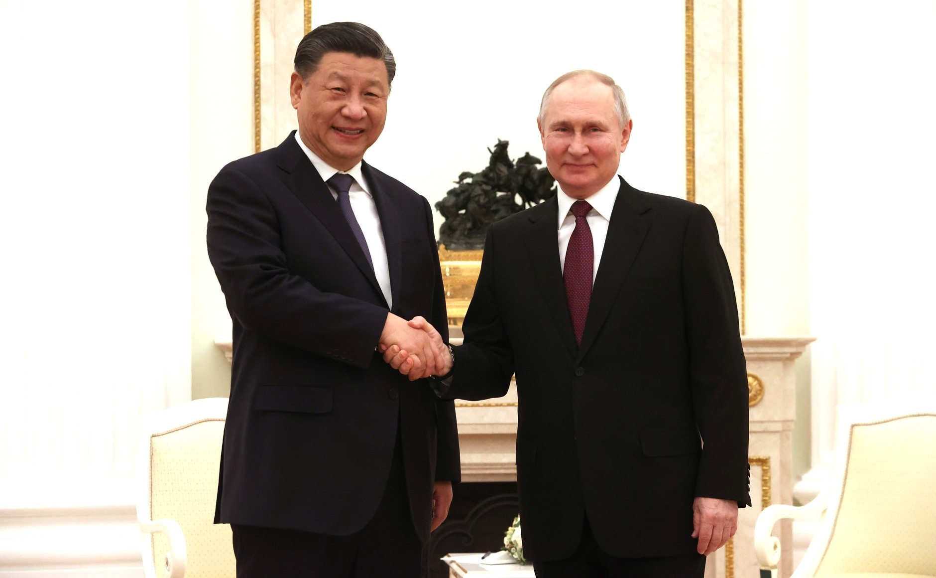 Путин впервые сделает это: для чего Си Цзиньпин попросил президента РФ срочно приехать в Китай