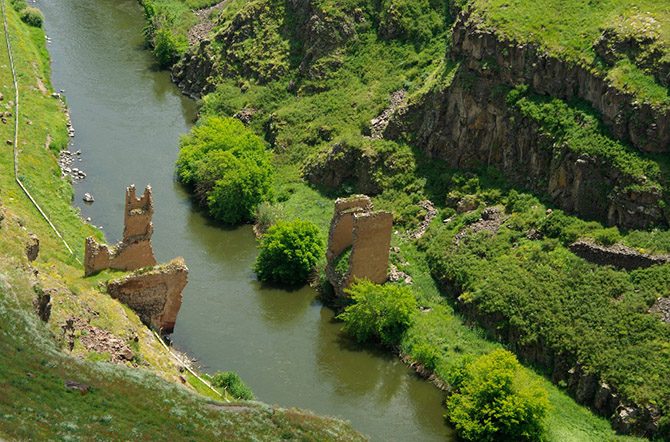 Город 1001 церкви: руины древнего Ани, в которых замерла история 