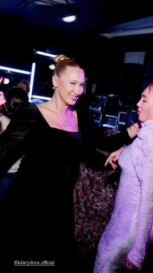 Жена Павла Буре Алина повеселилась в компании Яны Рудковской на фоне развода с ним Алина, Павел, БуреАлина, детьми, время, известно, которая, гостьей, супруга, Хасанова, после, недавнем, непростое, переживает, призналась, интервью, Павла, Кроме, разводом, менее