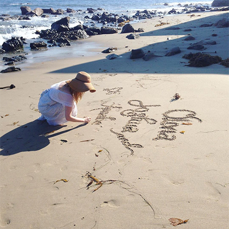 Джеймс Ван Дер Бик рассказал романтичную историю знакомства с женой по случаю 10-й годовщины свадьбы Джеймс Ван Дер Бик рассказал романтичную историю знакомства с женой по случаю 10-й годовщины свадьбы Звезды,Звездные пары